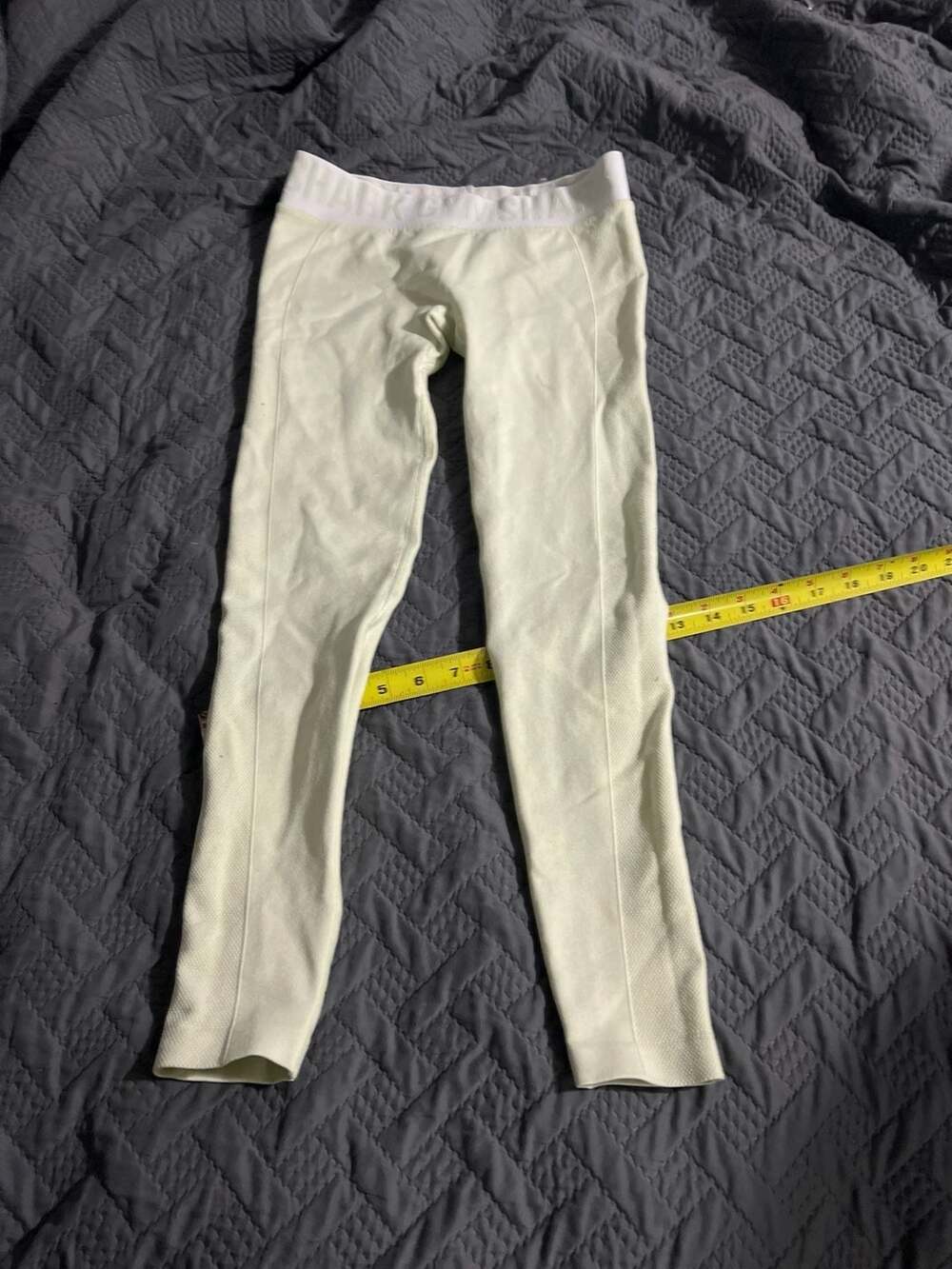 Gymshark Flex Low Rise Seamless Compression Leggings in Pale Yellow